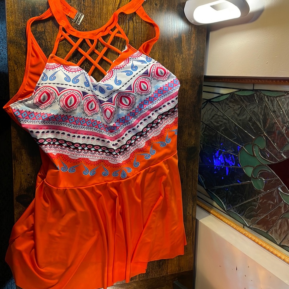 2 piece Woman’s swimsuit Size XL orange